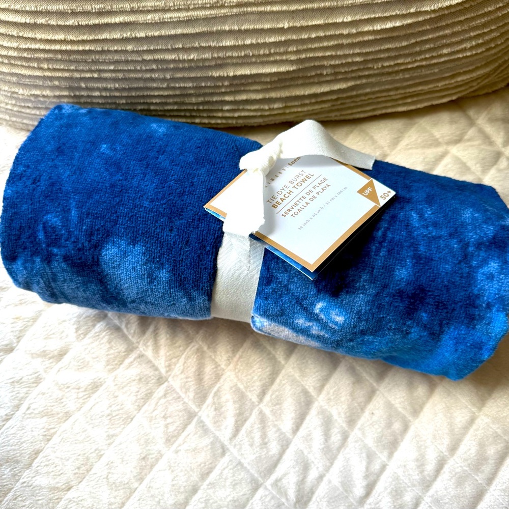 NWT, Pottery Barn Teen, Tie-Dye Burst Beach Towel UPF 50+, Blue